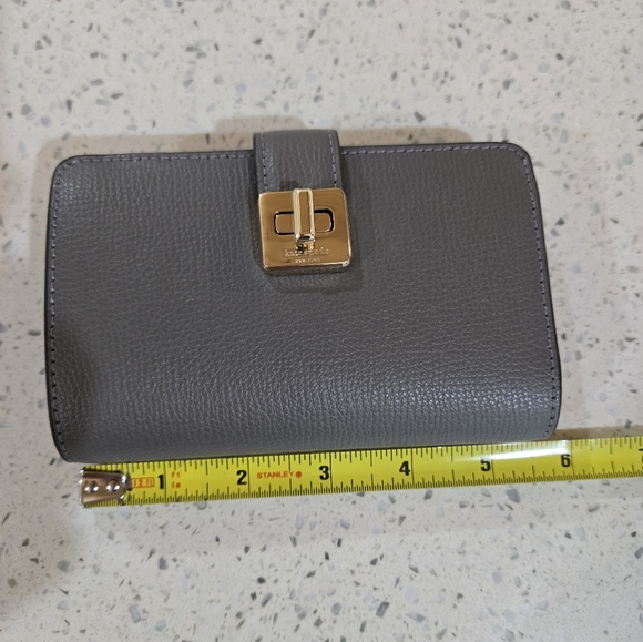 NWT Authentic Kate Spade wallet - Picture 3 of 9